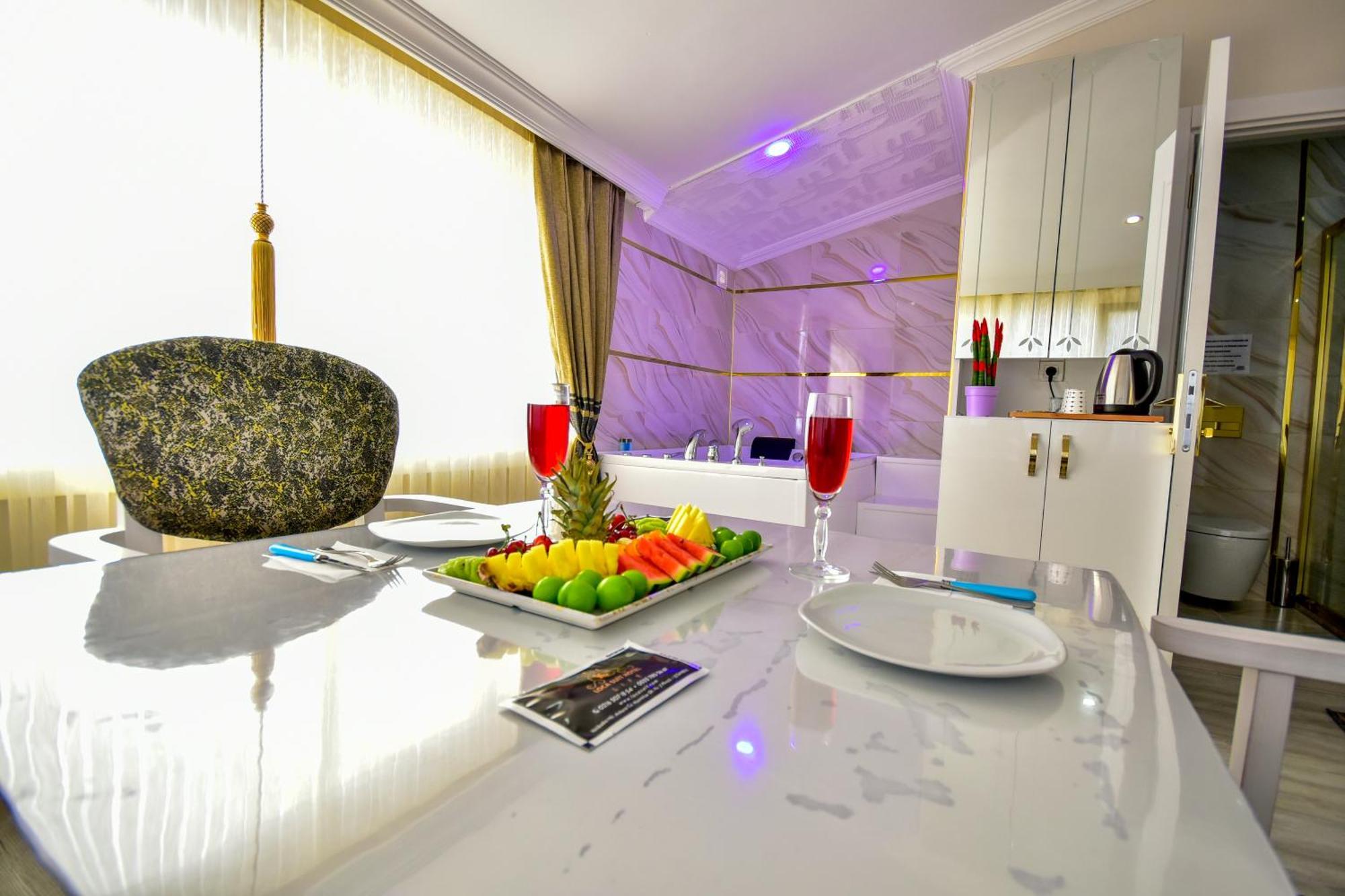 Loca Suit Life Airport Hotel Стамбул Экстерьер фото
